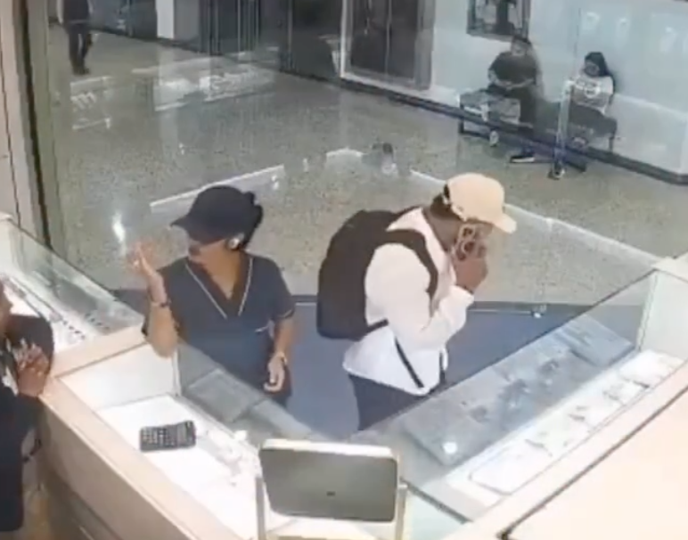 Video registró frustrado robo en joyería de Bucaramanga